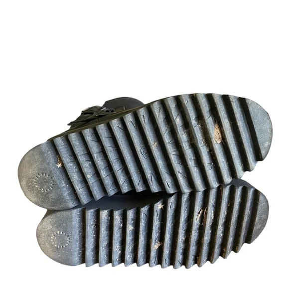 UGG Rebel Biker - Picture 10 of 12